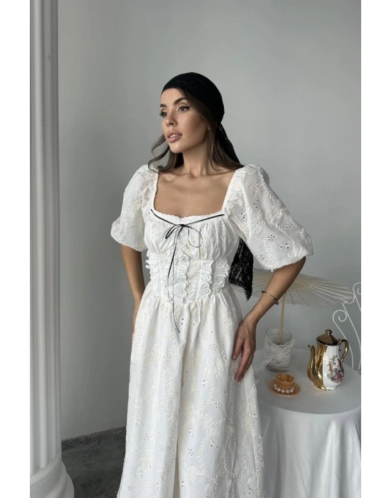 Ekru Dantel Detaylı Brode Elbise