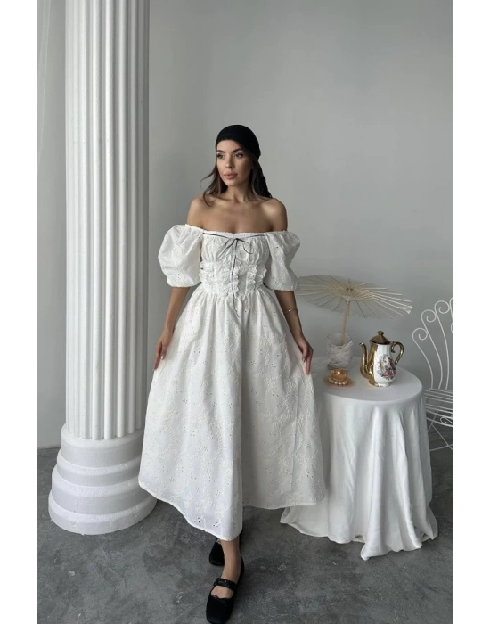 Ekru Dantel Detaylı Brode Elbise