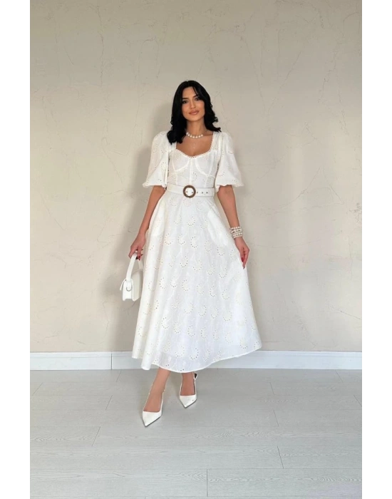 Ekru Göğüs Kup Detaylı Kemerli Brode Elbise