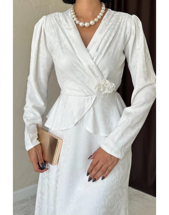 Ekru Pile Detaylı Kruvaze Elbise