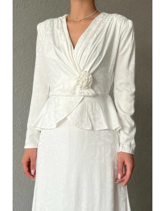 Ekru Pile Detaylı Kruvaze Elbise