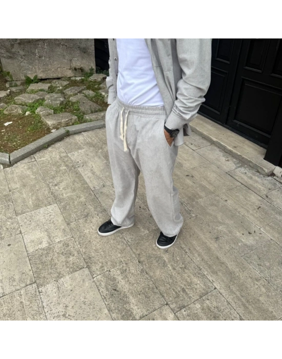 Erkek Kadife Oversize Takım – Gömlek Ve Pantolon İkili et Füme Corduroy Şıklığı, Rahat Ve Zarif Duruş Yumuşak Dokulu Kadife Kumaş, Düğmeli Gömlek Üst Ve astikli Pantolon Alt Parça Ile Gün Boyu Konfor Gri