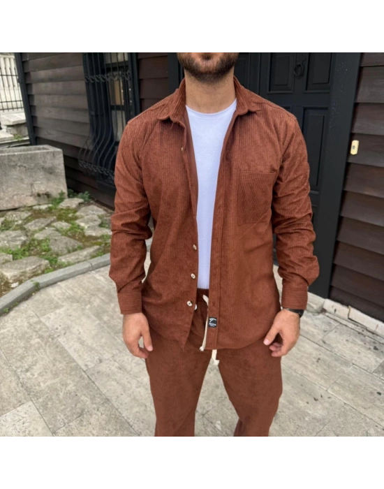 Erkek Kadife Oversize Takım – Gömlek Ve Pantolon İkili et Füme Corduroy Şıklığı, Rahat Ve Zarif Duruş Yumuşak Dokulu Kadife Kumaş, Düğmeli Gömlek Üst Ve astikli Pantolon Alt Parça Ile Gün Boyu Konfor Kiremit