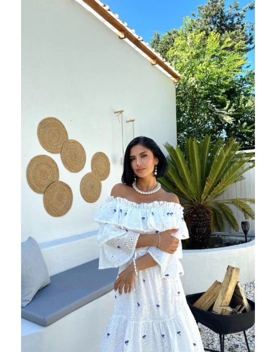 ila Omuzları astikli Brode Elbise