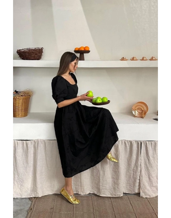 iyah Balon Kollu Brode Elbise