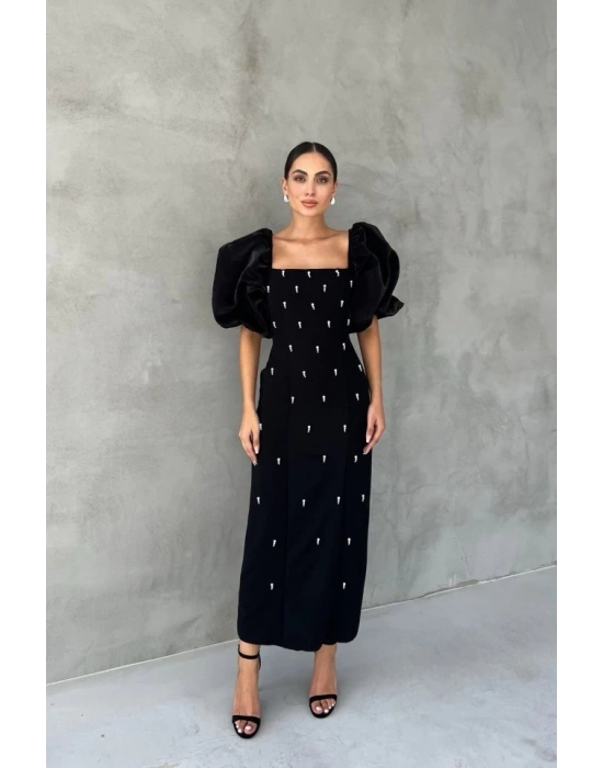 iyah İşlemeli Kolu Garnili Elbise