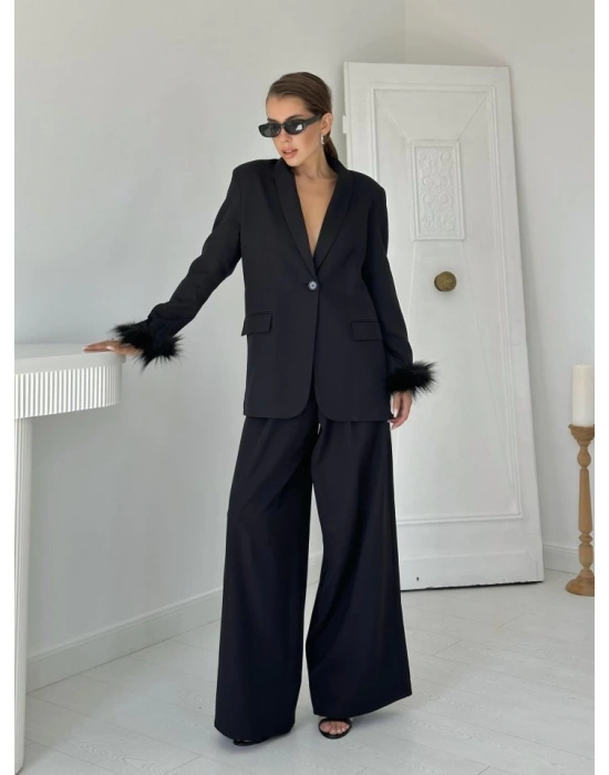Siyah Kol Ucu Tüylü Ceket  Pantolon Takım