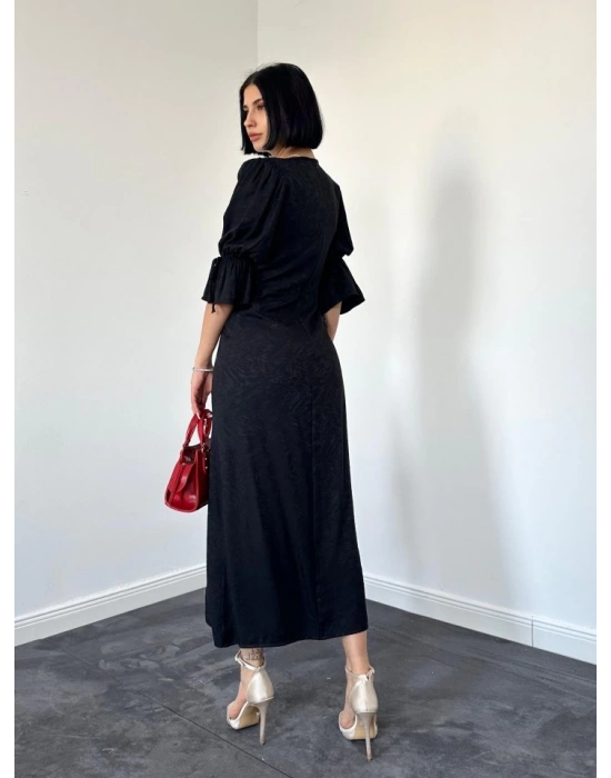 iyah Yırtmaçlı Jakar Elbise