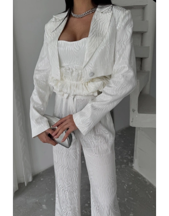 JAKARLI BLUZU TASARI DETAYLI CEKETPANTOLONBLUZ 3 LÜ TAKI  Beyaz