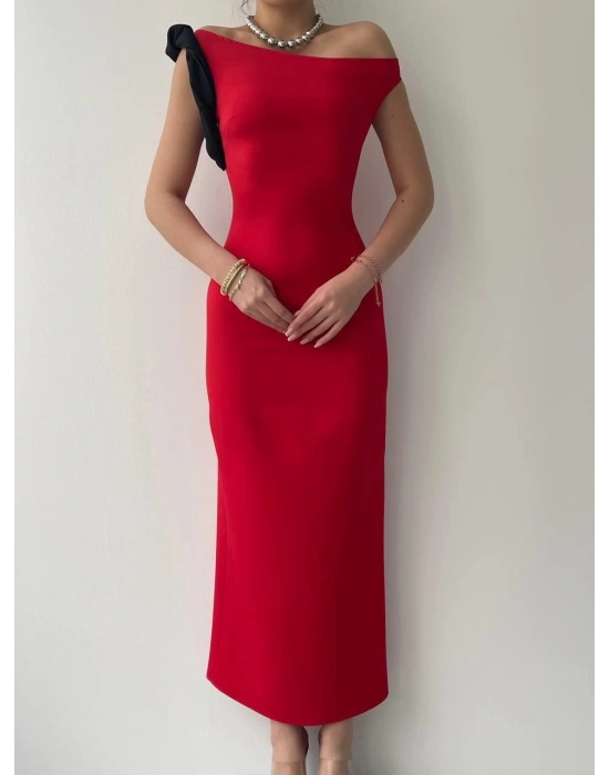 Jovani Omuz Detaylı Elbise