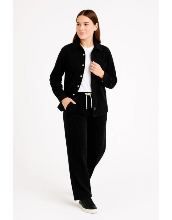 Kadife Oversize Takım – Gömlek Ve Pantolon İkili et Füme Corduroy Şıklığı, Rahat Ve Zarif Duruş Yumuşak Dokulu Kadife Kumaş, Düğmeli Gömlek Üst Ve astikli Pantolon Alt Parça Ile Gün Boyu Konfor iyah