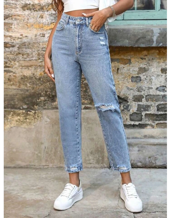 Kadın Açık Mavi Yırtık Mom Fit Kot Pantolon