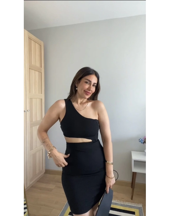 Kadın Asimetrik Kesim ırt Ve Göbek Dekolteli Diz üstü Fırsat ürün Elbise