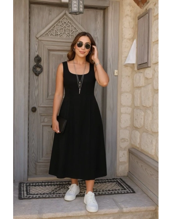 Kadın Askılı Geometrik Yakalı Geniş Kesim Detaylı Ithal Krep Elbise