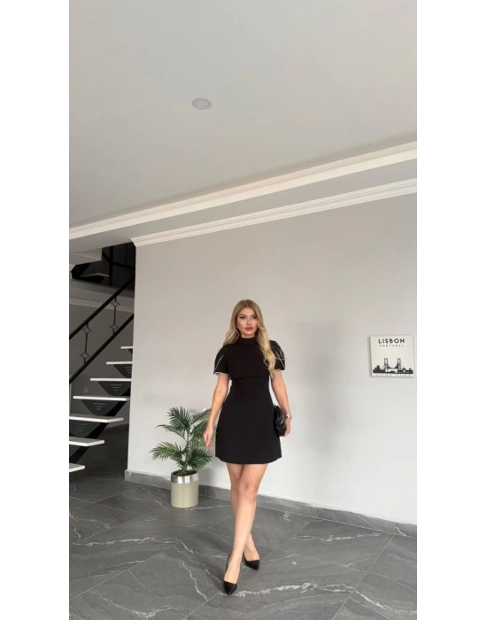 Kadın Atlas Kumaş Iç Astarlı Gizli Fermuarlı Inci Düğme Detaylı Mini Elbise