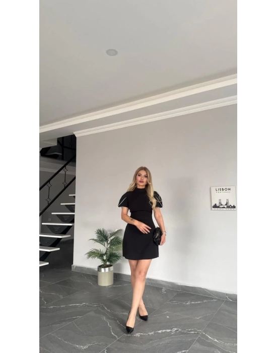 Kadın Atlas Kumaş Iç Astarlı Gizli Fermuarlı Inci Düğme Detaylı Mini Elbise