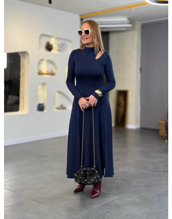 Kadın Balıkçı Yaka Damla Detaylı Yırtmaçlı Uzun Viskon Iki Iplik Maxi Elbise