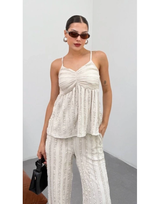 Kadın Bej Dokulu Askılı Üst Ve Bol Paça Pantolon 2’li Takım