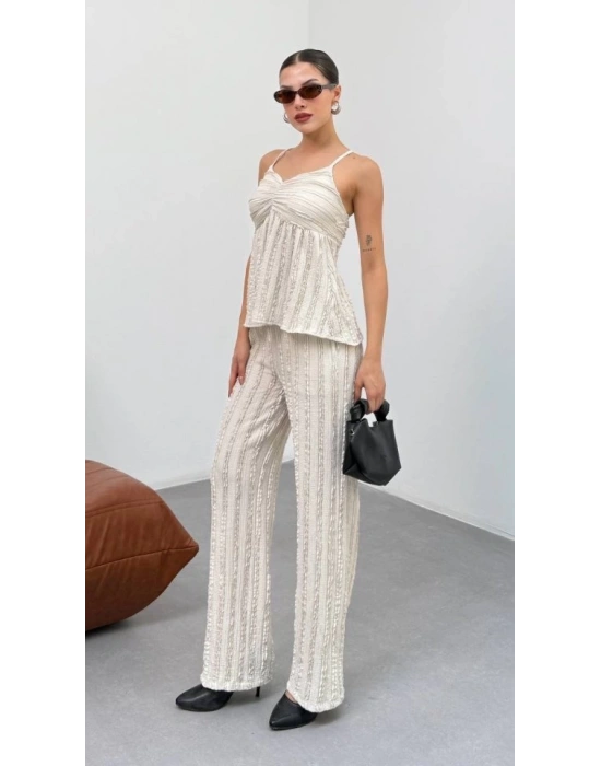 Kadın Bej Dokulu Askılı Üst Ve Bol Paça Pantolon 2’li Takım