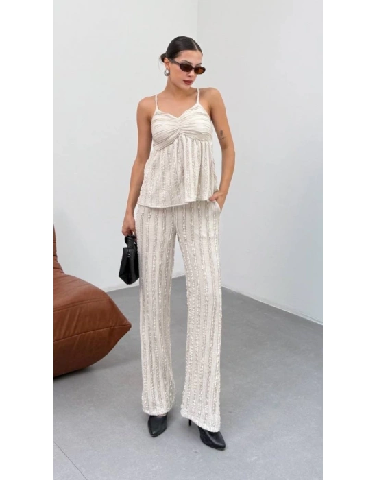 Kadın Bej Dokulu Askılı Üst Ve Bol Paça Pantolon 2’li Takım