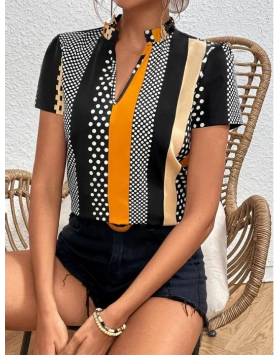 Kadın çentik Ve Büzgülü Yaka, Desenli Mikro Kumaş Bluz