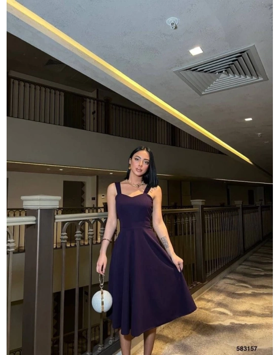 Kadın Dalgıç Krep Kumaş Kalp Yaka Askılı Midi Boy Elbise