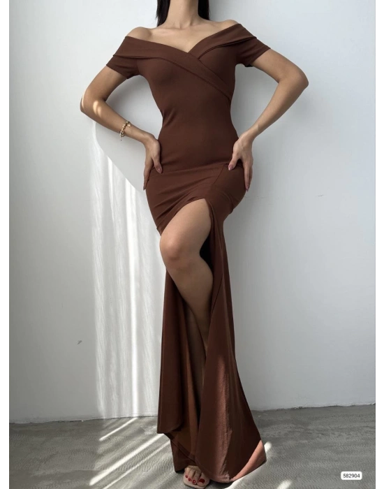 Kadın Dalgıç Kumaş Kayık Yaka Ve Dekolte Detaylı Elbise