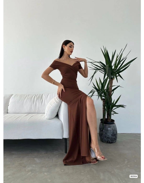 Kadın Dalgıç Kumaş Kayık Yaka Ve Dekolte Detaylı Elbise