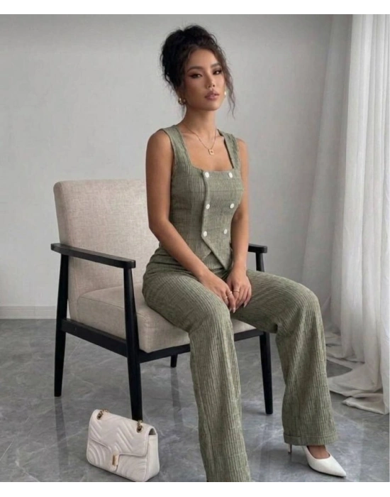 Kadın Düğmeli Bürümcük Kumaş Takım