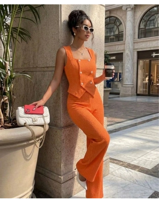 Kadın Düğmeli Bürümcük Kumaş Takım