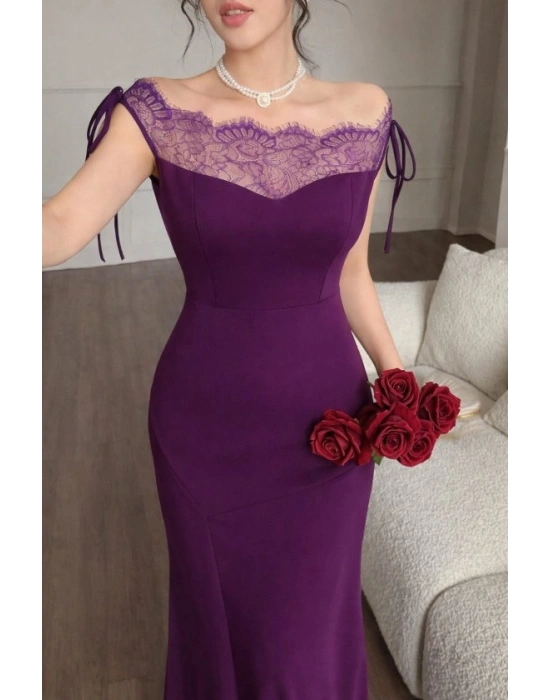 Kadın Göğüs Ve Yakası Dantel Detaylı Kayık Yaka Görünümlü Uzun Ithal Krep Elbise