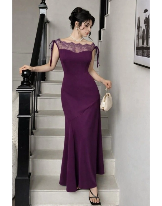 Kadın Göğüs Ve Yakası Dantel Detaylı Kayık Yaka Görünümlü Uzun Ithal Krep Elbise