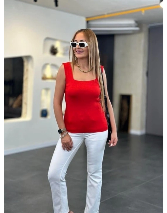 Kadın Kare Yaka Kalın Askılı Beyaz Triko Bluz