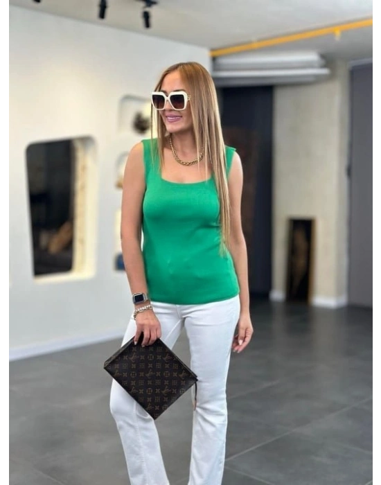 Kadın Kare Yaka Kalın Askılı Beyaz Triko Bluz