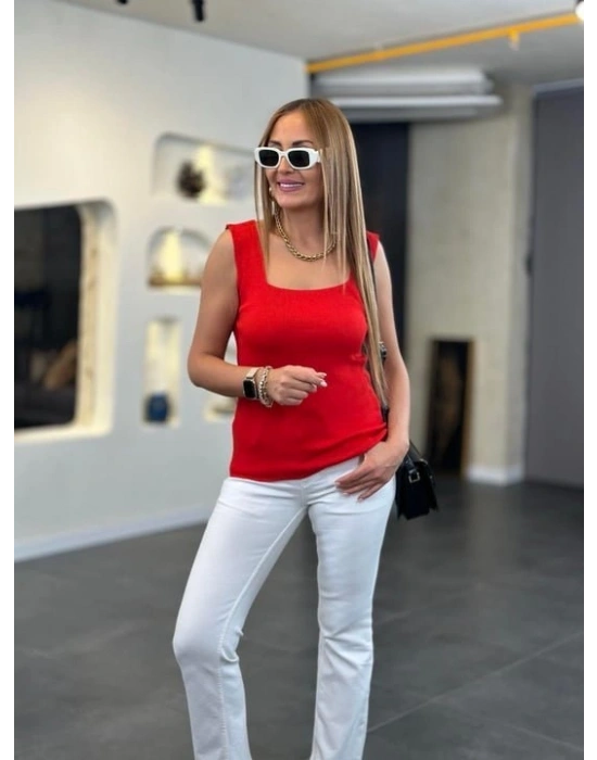 Kadın Kare Yaka Kalın Askılı Beyaz Triko Bluz