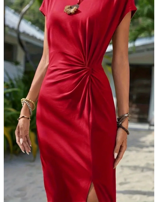 Kadın Kısa Kollu Bisiklet Yaka Belden Büzgülü Yırtmaç Detay Viskon Midi Elbise