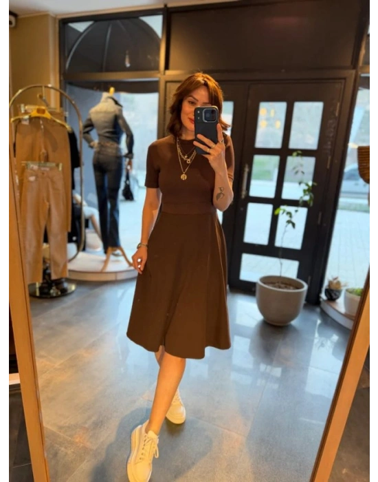 Kadın Kısa Kollu Bisiklet Yaka Gold Düğme Detay idi Boy Elbise