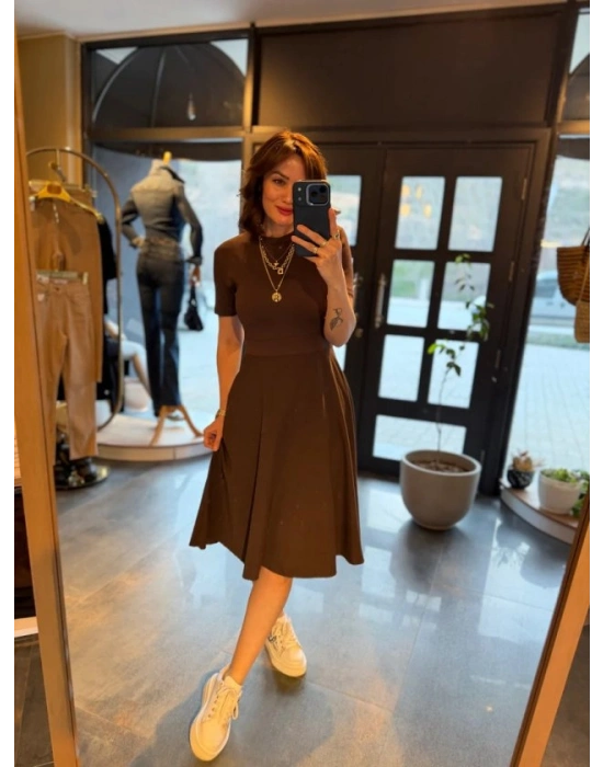 Kadın Kısa Kollu Bisiklet Yaka Gold Düğme Detay idi Boy Elbise