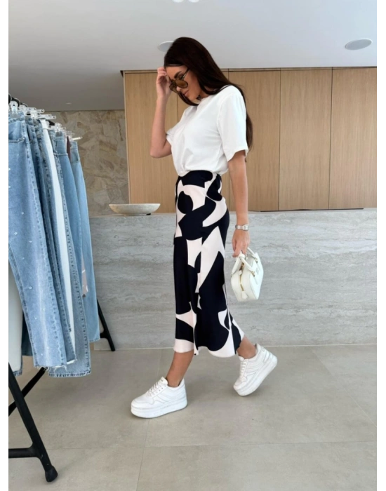 Kadın Kısa Kollu Bisiklet Yaka Viskon Bluz Ve Desenli Süprem Etek Ikili Takım