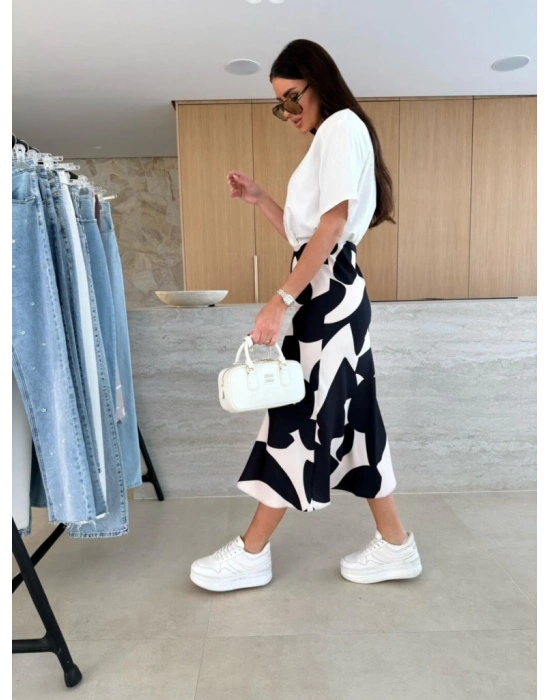 Kadın Kısa Kollu Bisiklet Yaka Viskon Bluz Ve Desenli Süprem Etek Ikili Takım