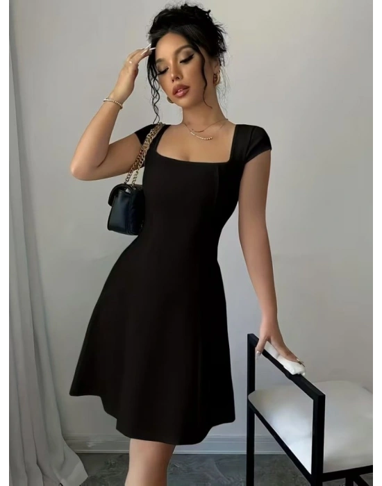 Kadın Kısa Kollu Kare Yakalı Kısa Ithal Krep Elbise