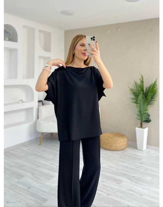 Kadın Kısa Kollu Kayık Yakalı Dikiş Izi Detaylı Viskon Iki Iplik Bluz Ve Pantolon Ikili Takım