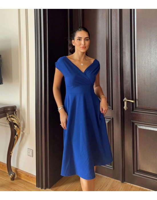 Kadın Kısa Kollu Kruvaze Yaka Eteği Volanlı Krep Elbise