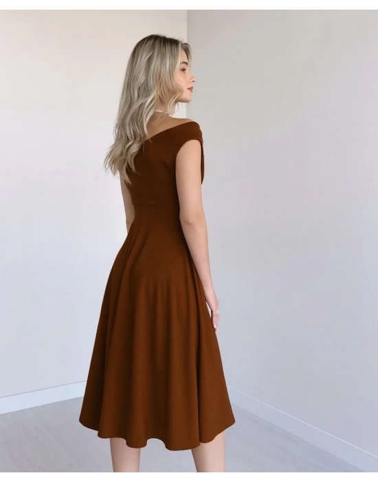 Kadın Kısa Kollu Kruvaze Yaka Eteği Volanlı Krep Elbise