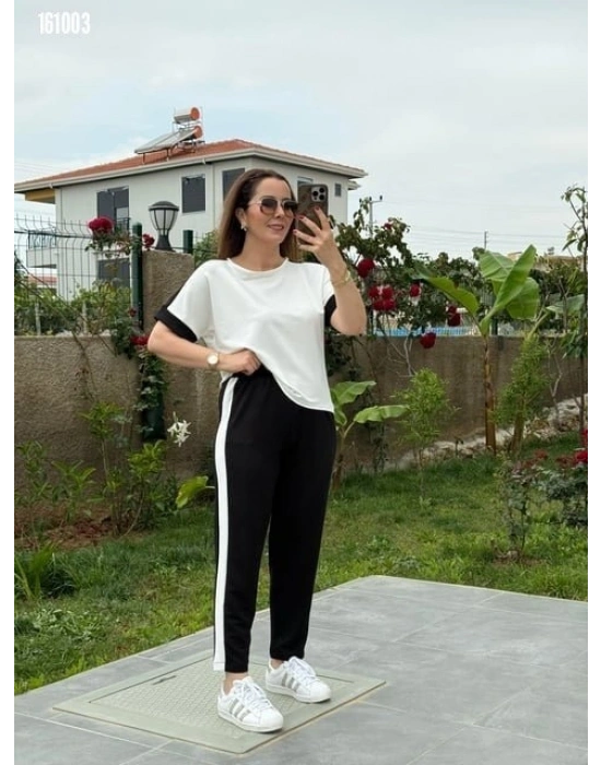 Kadın Kısa Kollu Modal Dokulu Kumaş Yanı şeritli Takım