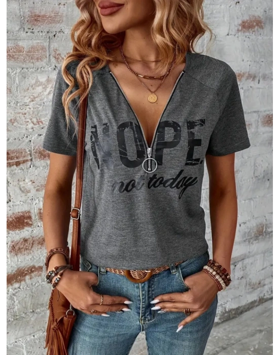 Kadın Kısa Kollu önden Fermuarlı Yazı Baskılı Viskon Bluz