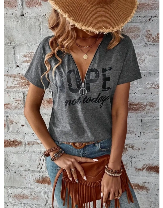 Kadın Kısa Kollu önden Fermuarlı Yazı Baskılı Viskon Bluz