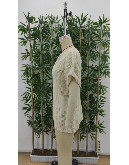 Kadın Kısa Kollu V Yaka Sırt Düğme Detay Triko Bluz