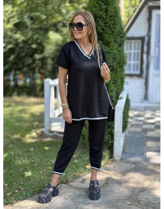 Kadın Kısa Kollu V Yakalı Iki Iplik Bluz Ve Pantolon Ikili Takım