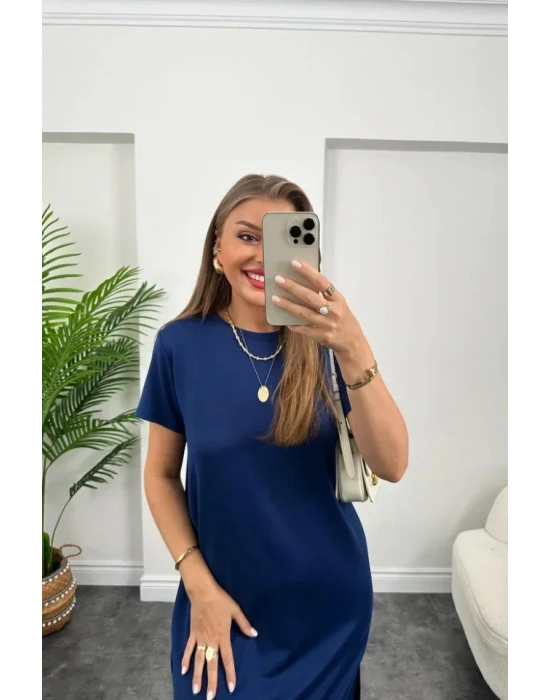 Kadın Kısa Kollu Yırtmaç Detaylı Salaş Viskon Elbise